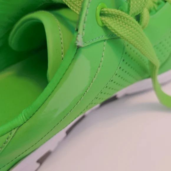 GUCCI neon green ipanema perforated leather lace up sneaker running shoes 10.5 - Picture 10 of 10